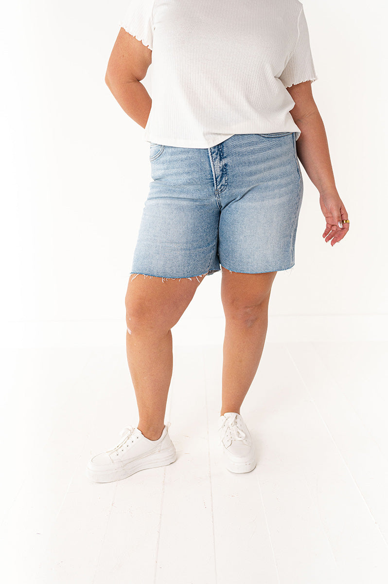 Risen - Axel Denim Shorts in Light Wash
