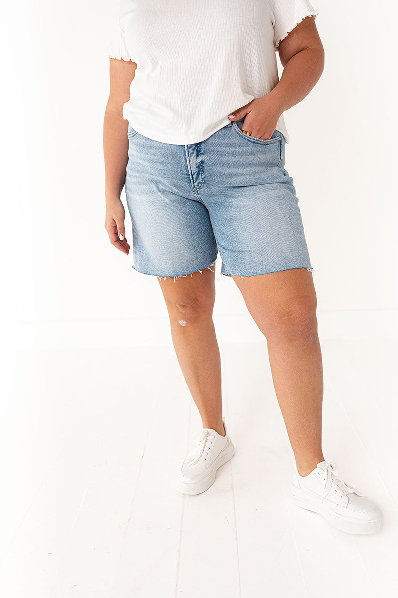 Risen - Axel Denim Shorts in Light Wash