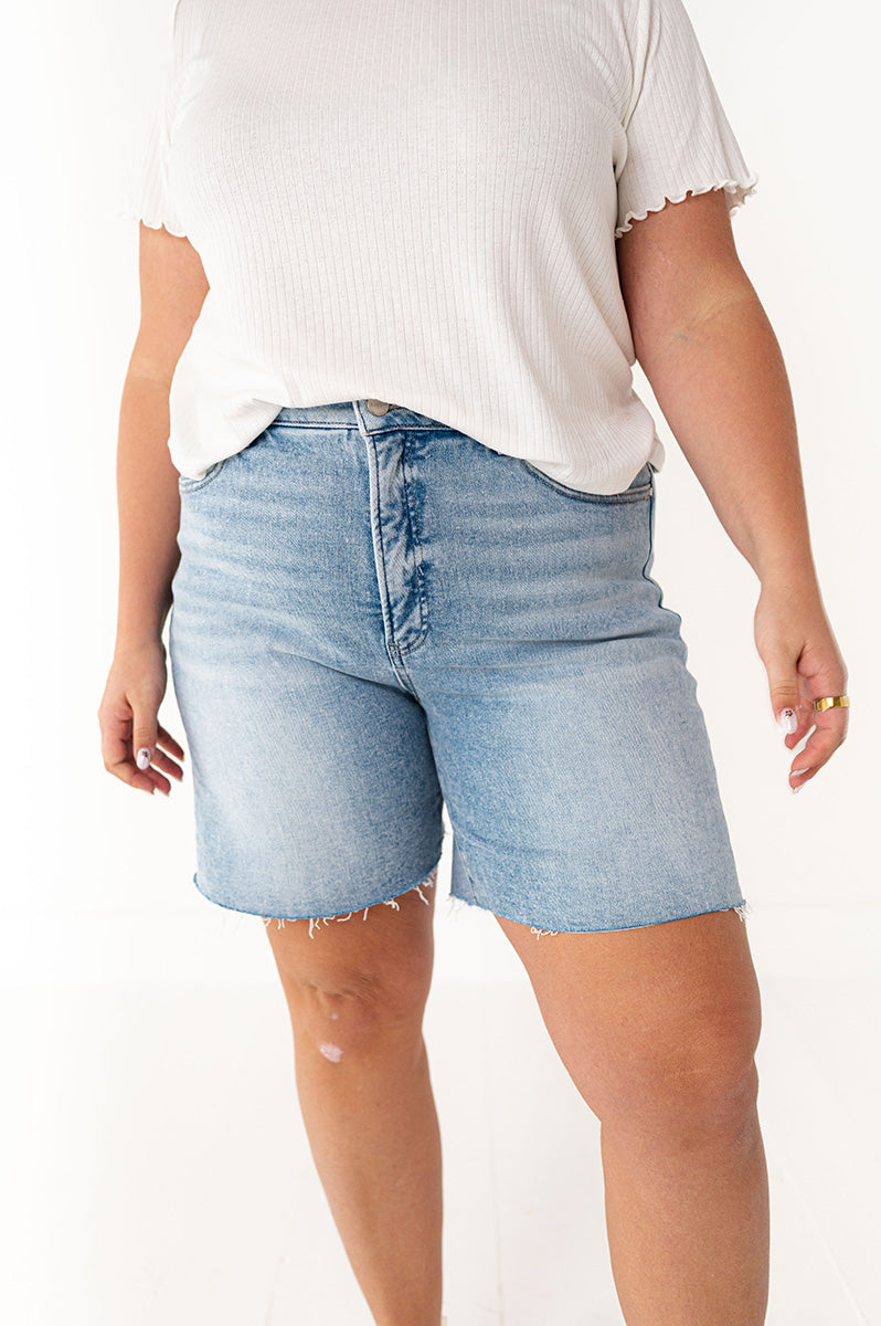 Risen - Axel Denim Shorts in Light Wash