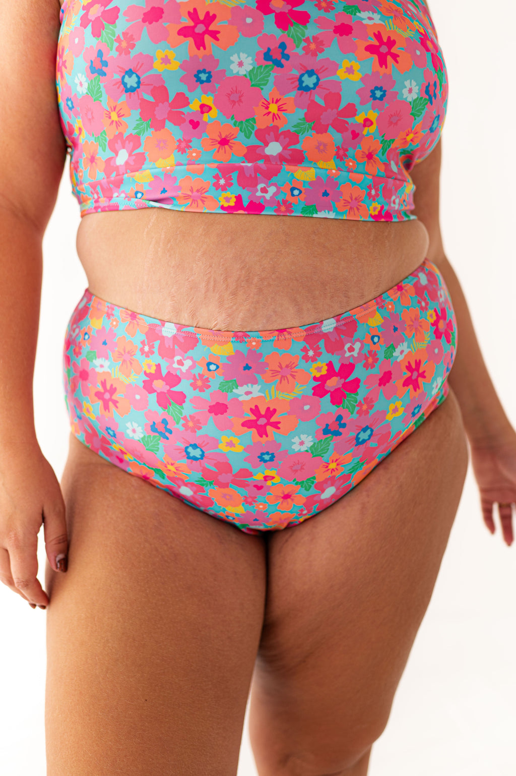 Mid Rise Bottom in Summer Splash